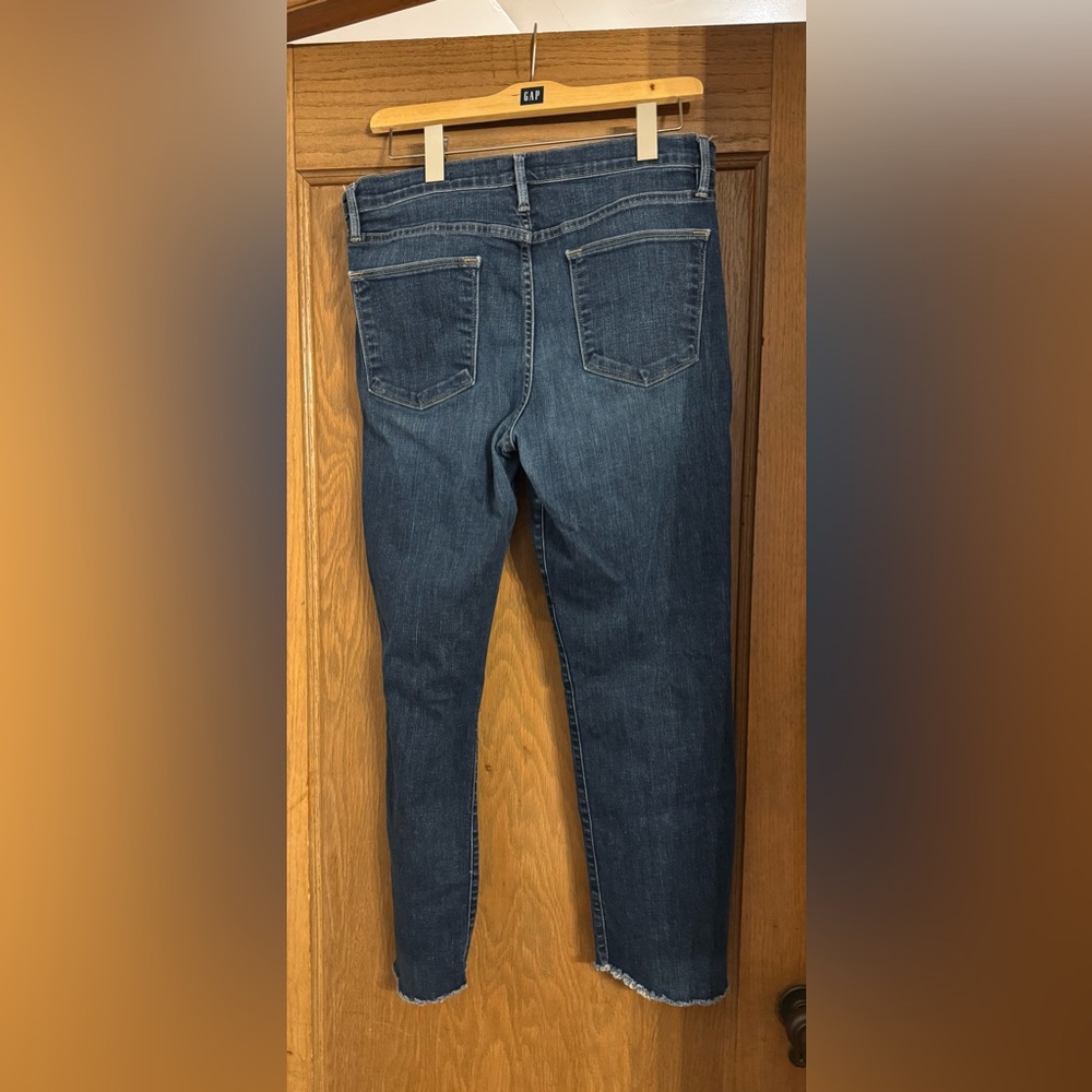 Frame Denim Le High Straight “Keely” with sweetheart fray hem